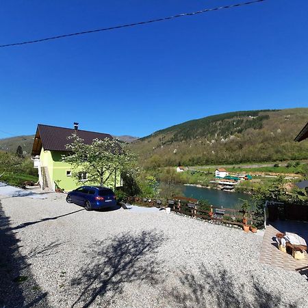 Apartmani Vila Na Drini Фоча Екстер'єр фото