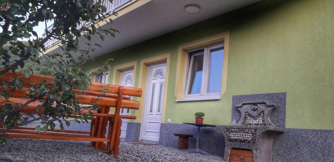 Apartmani Vila Na Drini Фоча Екстер'єр фото