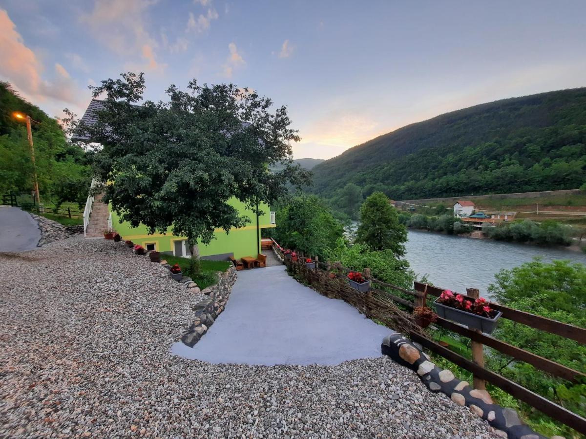 Apartmani Vila Na Drini Фоча Екстер'єр фото